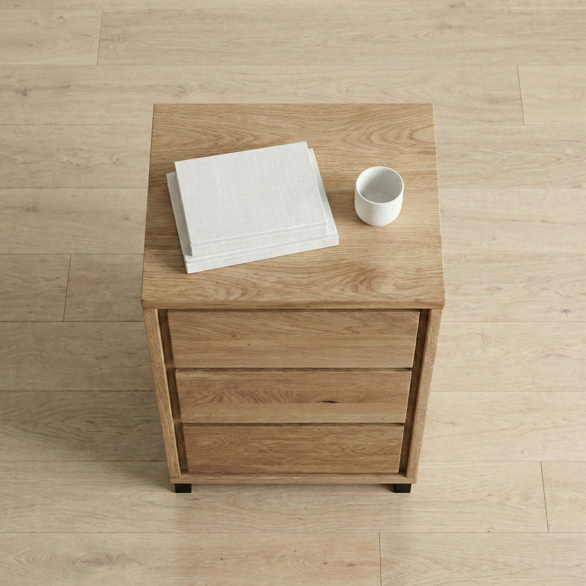 Heimdal kommode i massivt egetræ med 3 skuffer på metalben – Natur olie